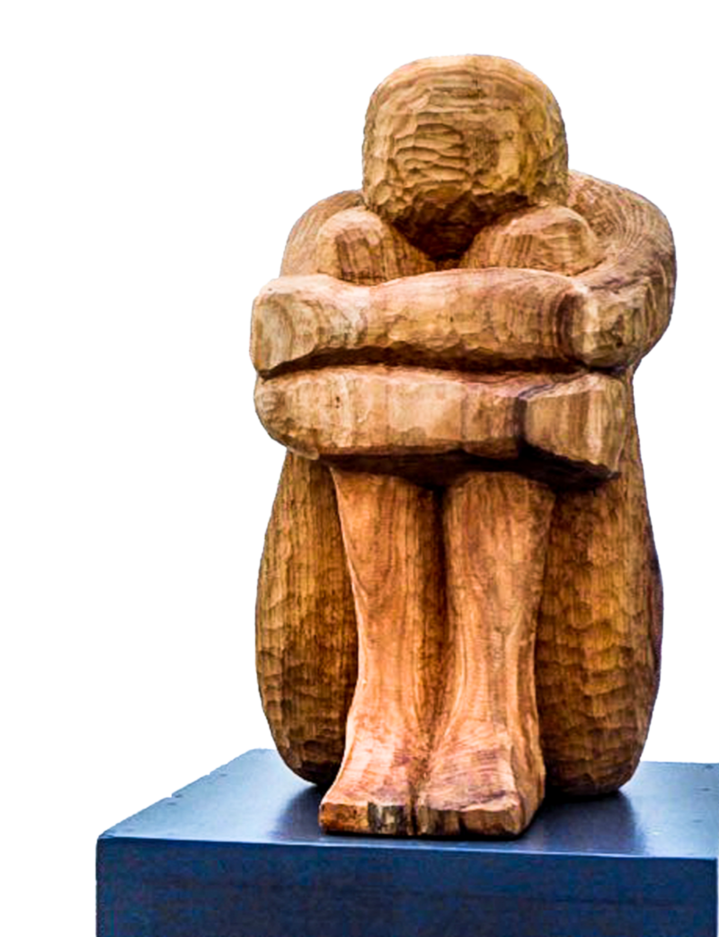 Houten sculptuur van Ina Vader